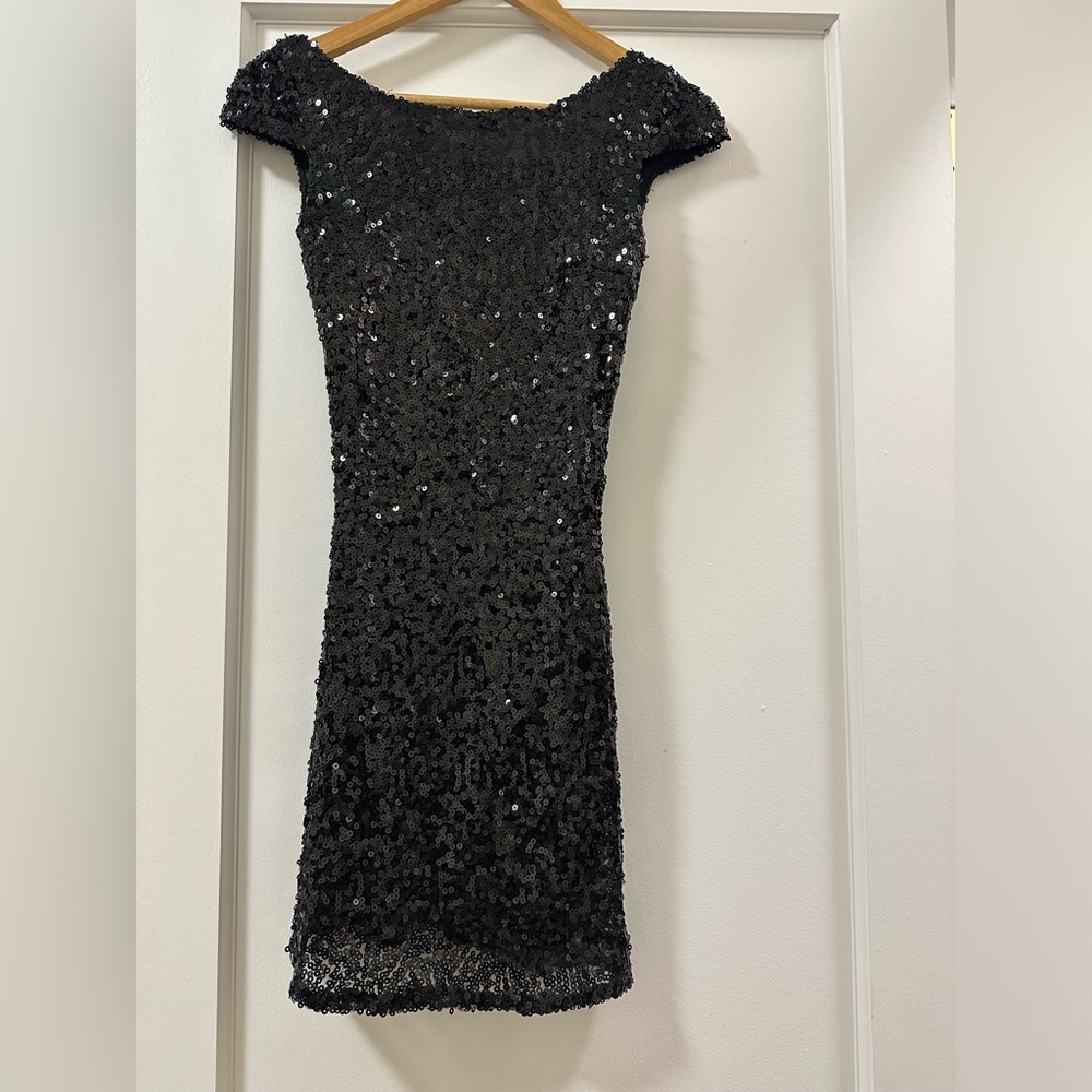 Little black dress in sequins - XS